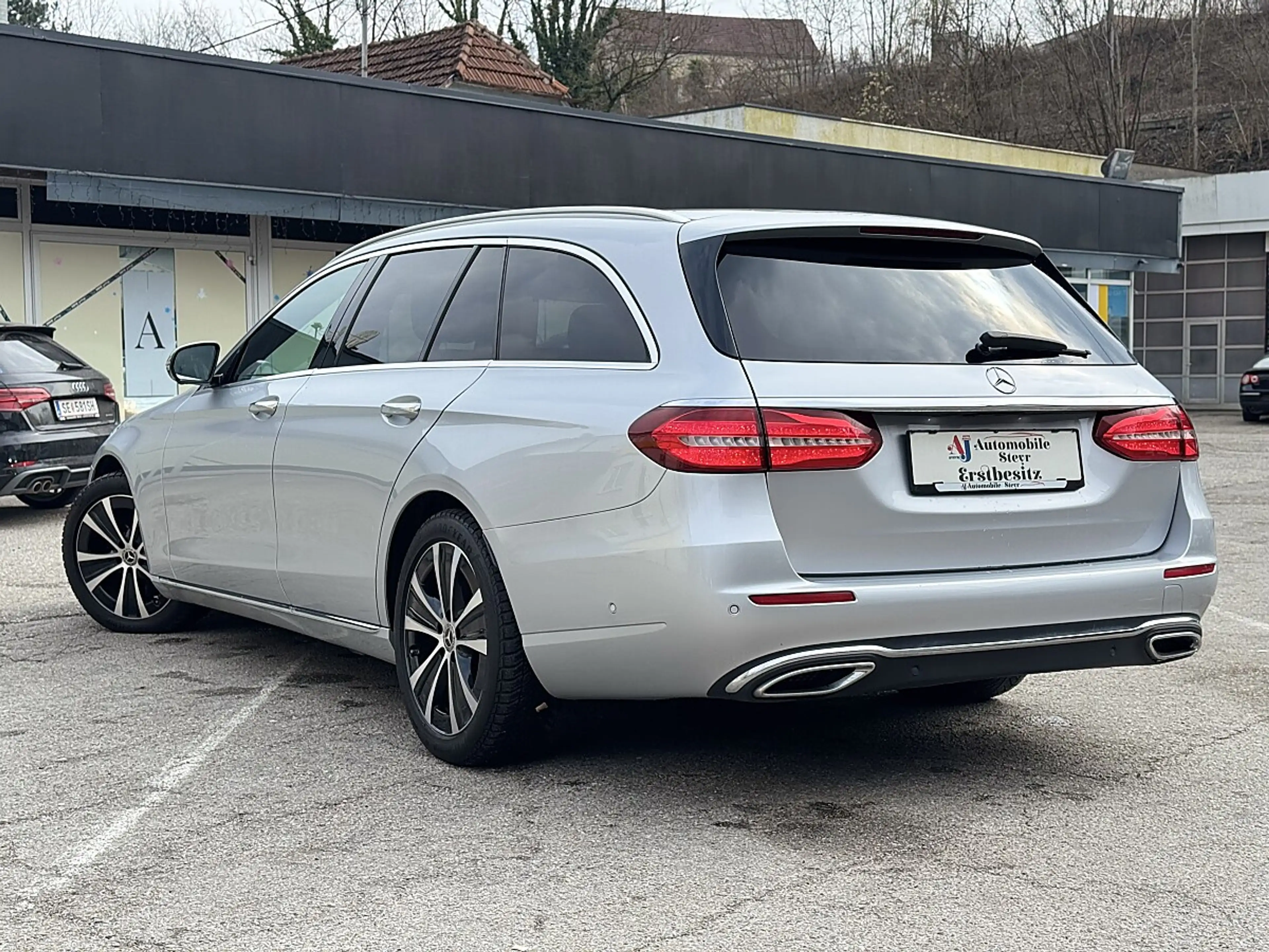 Mercedes-Benz E 350 d T Avantgarde Aut.+Navi+360° Kamera — photo 5