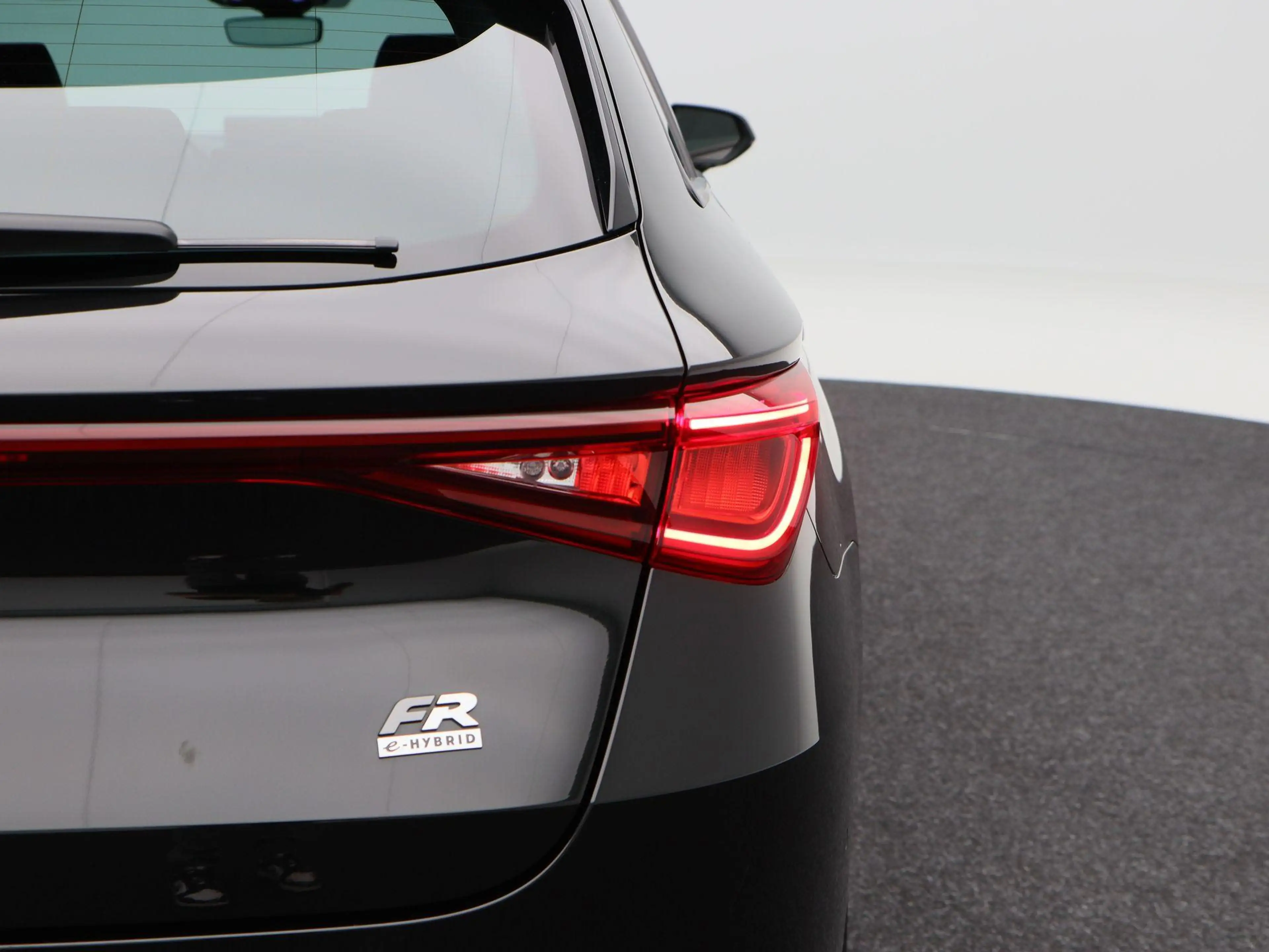 SEAT Leon e-Hybrid Sportstourer 1.5 TSi 204 Pk Automaat FR Business | — photo 15