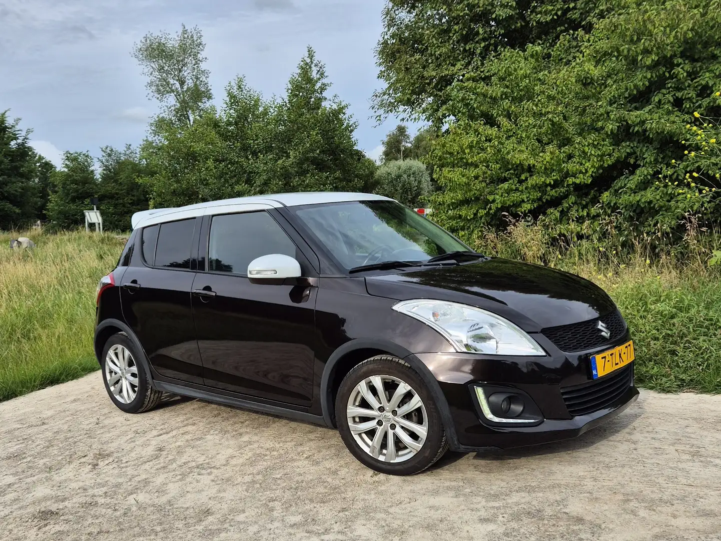 Suzuki Swift 1.2 S-Edition EASSS Bruin - 1