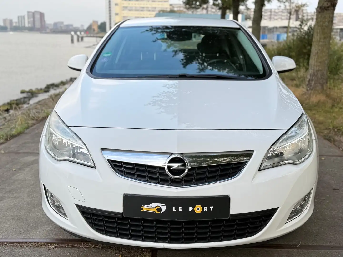 Opel Astra 1.4 | 2011 | 5DRS | NAP | DEALER ONDERHOUDEN Wit - 2