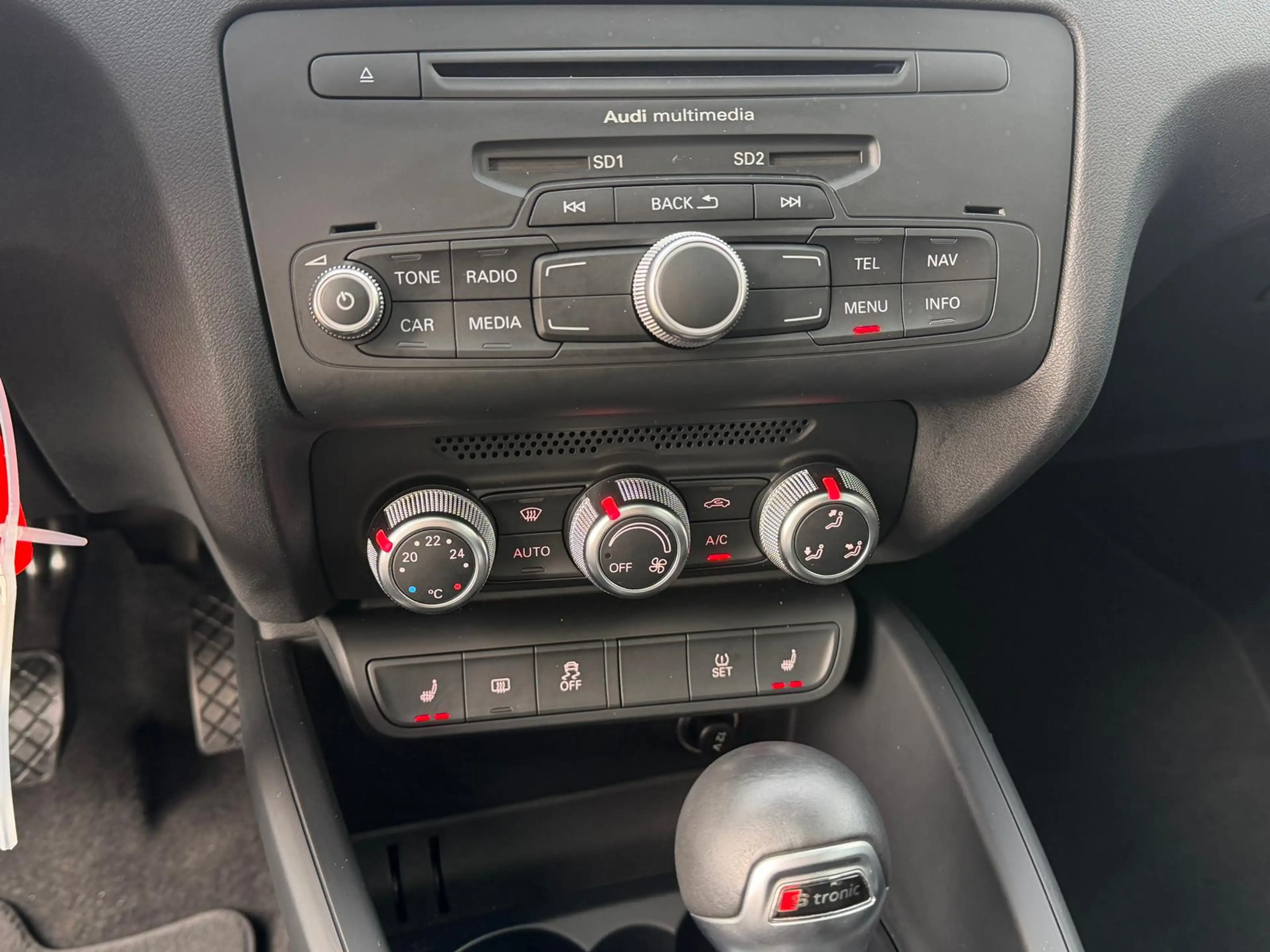 Audi A1 ambition AUTOMATIK*1.HAND*43.000KM*PANO*XENON — photo 13