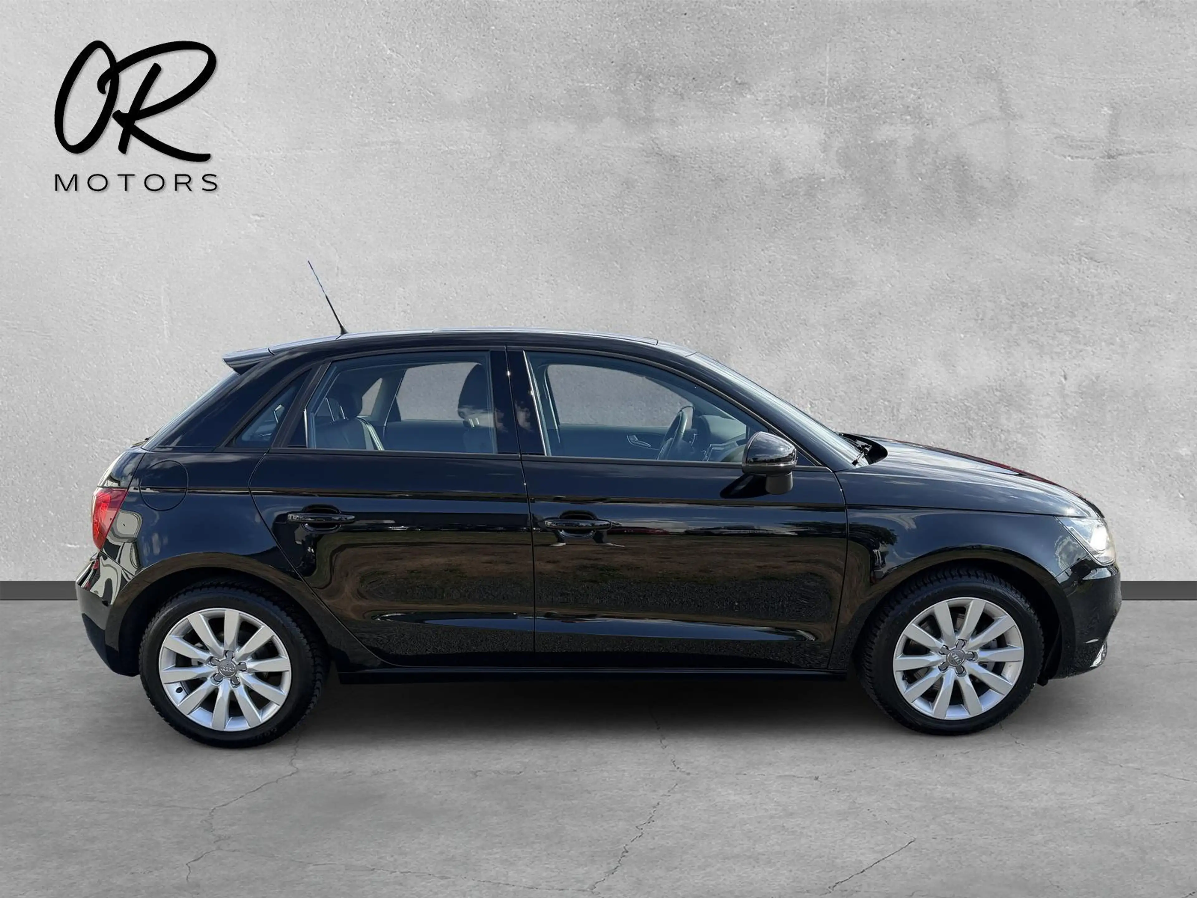 Audi A1 ambition AUTOMATIK*1.HAND*43.000KM*PANO*XENON — photo 8