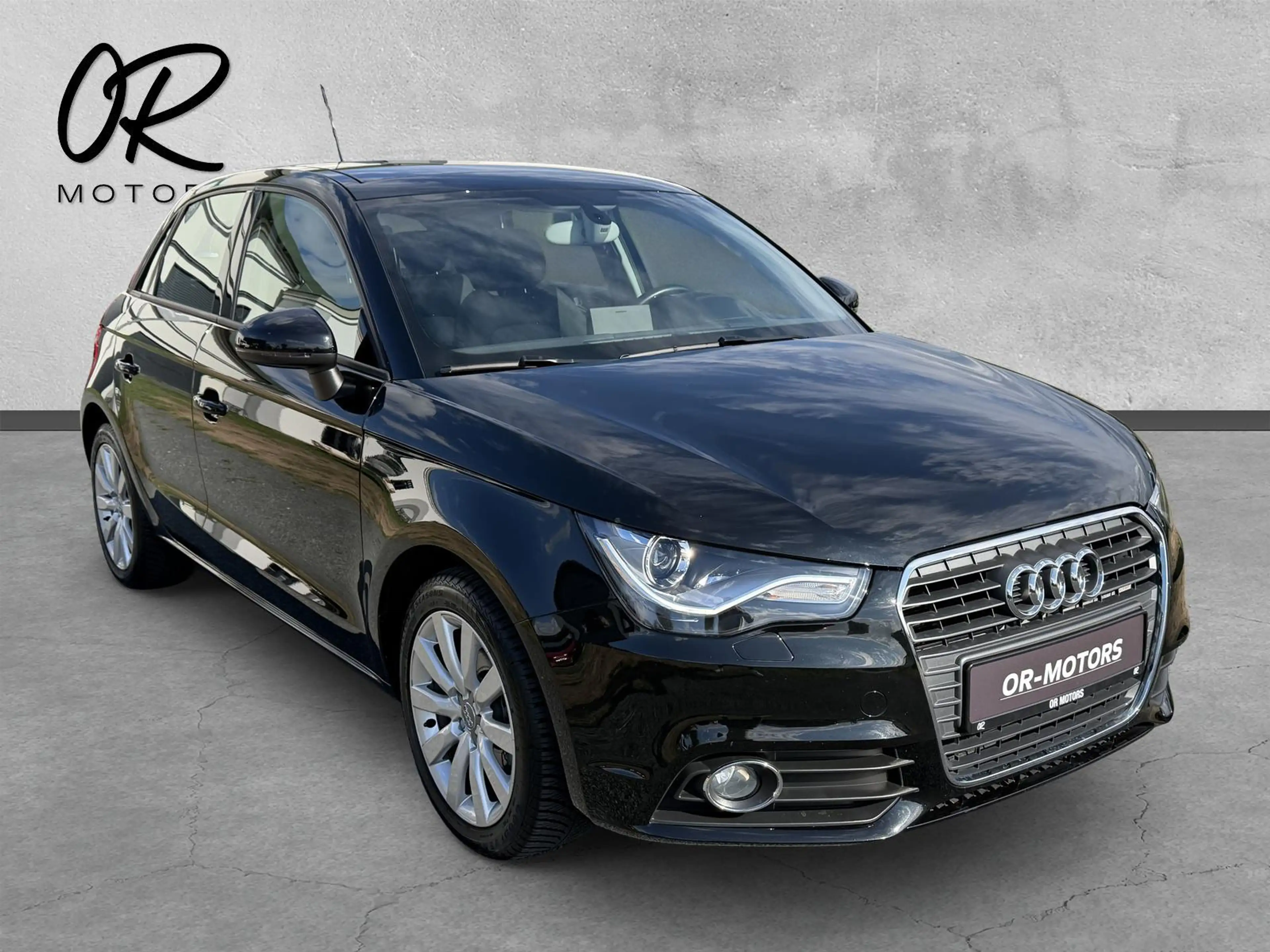 Audi A1 ambition AUTOMATIK*1.HAND*43.000KM*PANO*XENON — photo 9