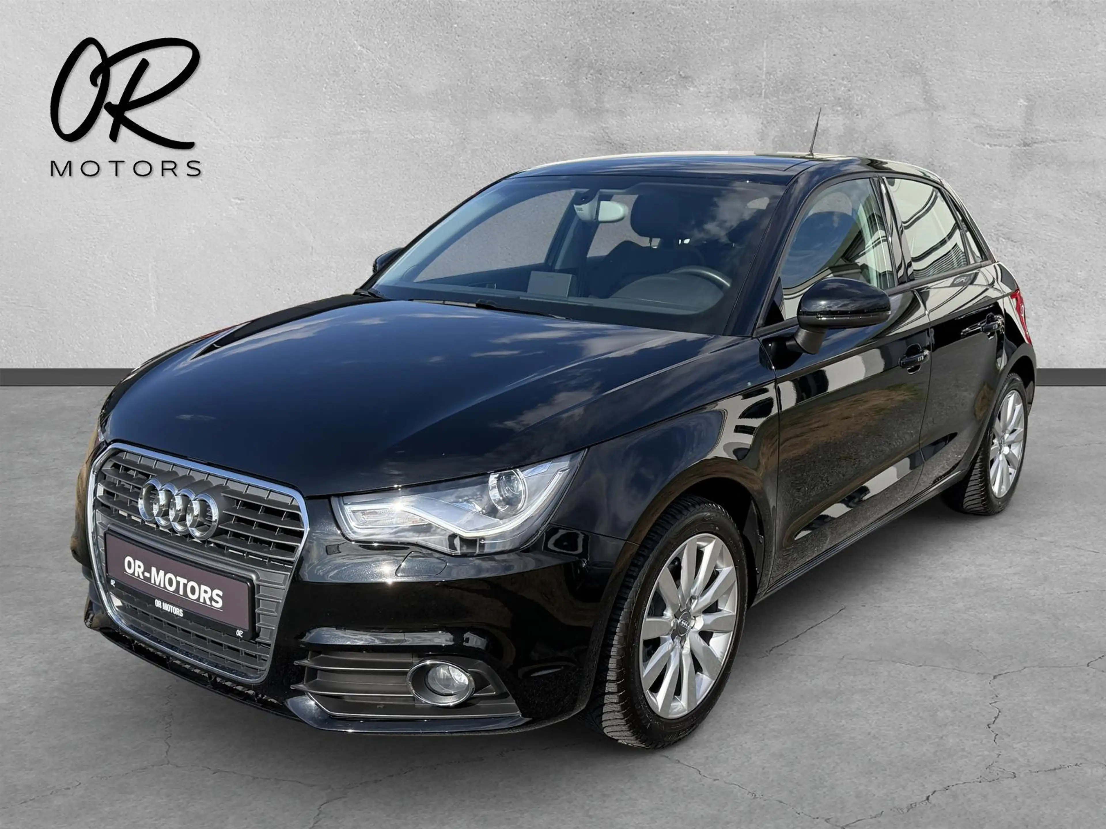 Audi A1 ambition AUTOMATIK*1.HAND*43.000KM*PANO*XENON