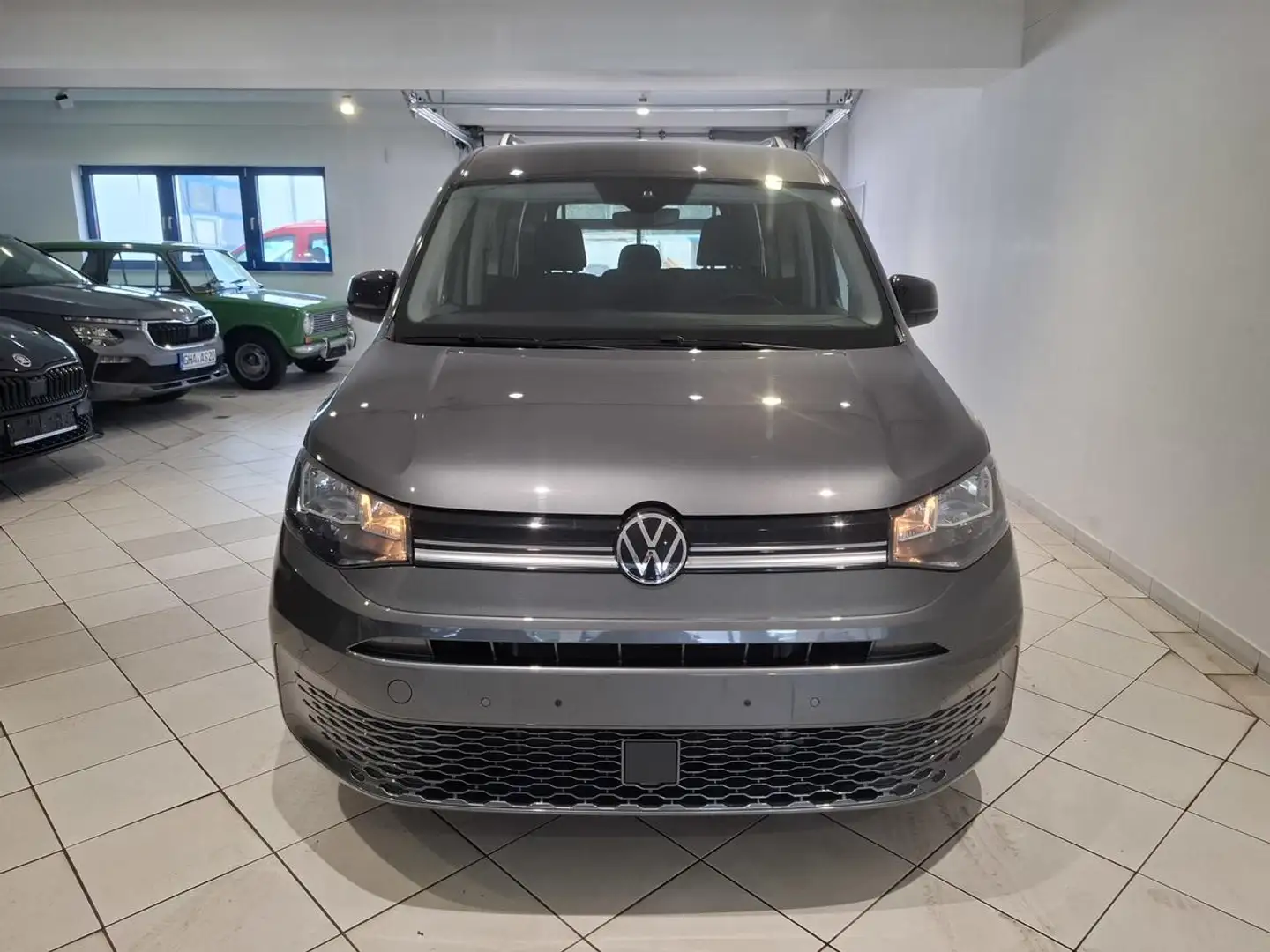 Volkswagen Caddy 2.0TDI DSG AHK Standheizung Grau - 2