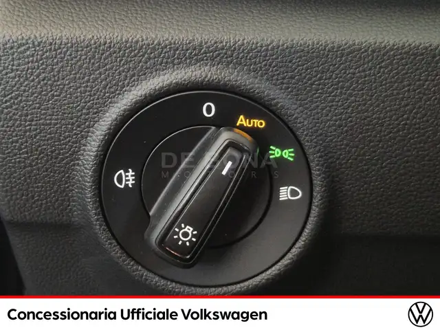 Volkswagen T-Roc view 19