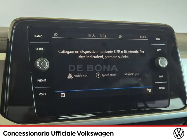 Volkswagen T-Roc view 13