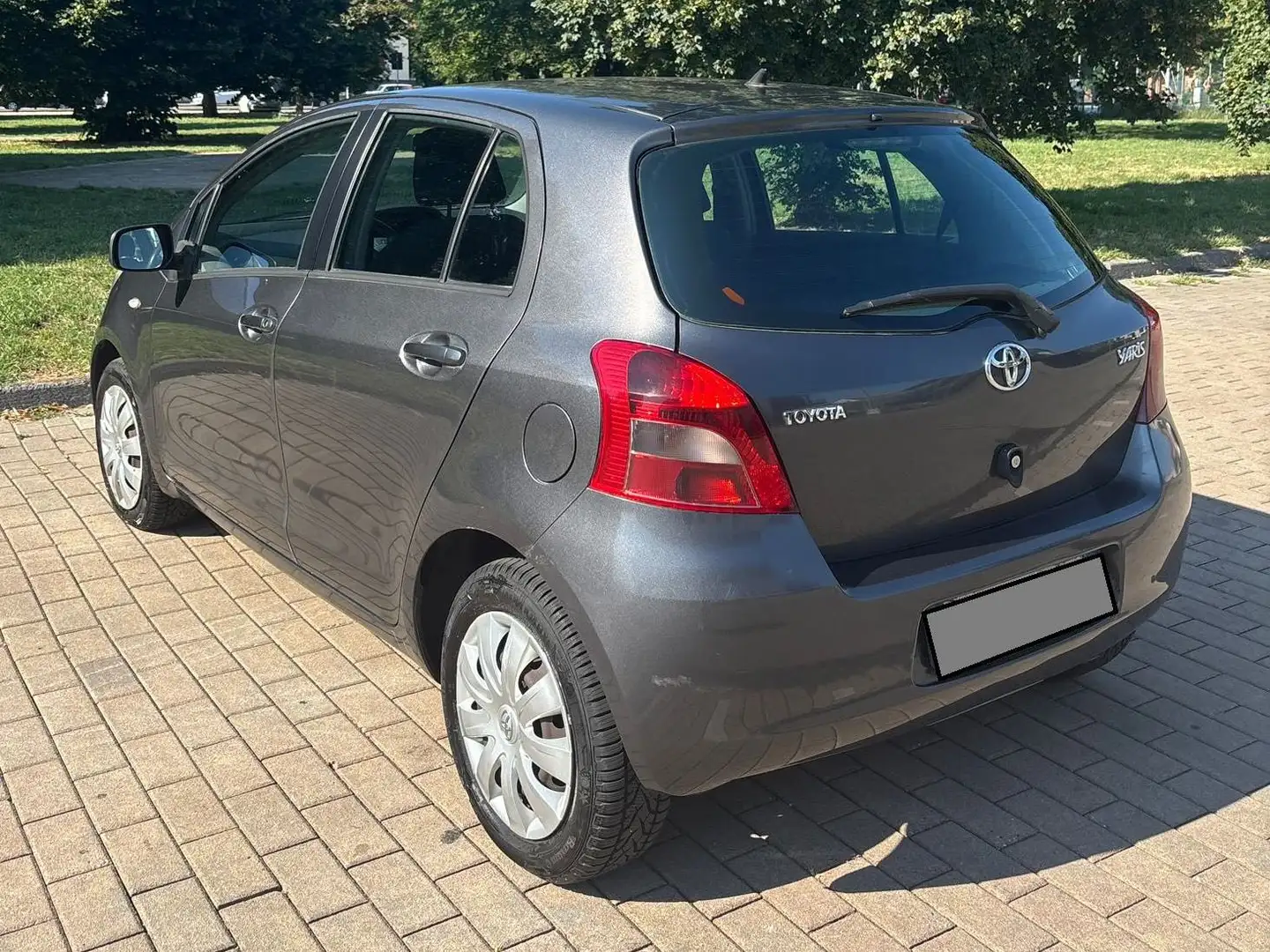 Toyota Yaris Yaris II 2008 5p 1.3 Sol Grigio - 1
