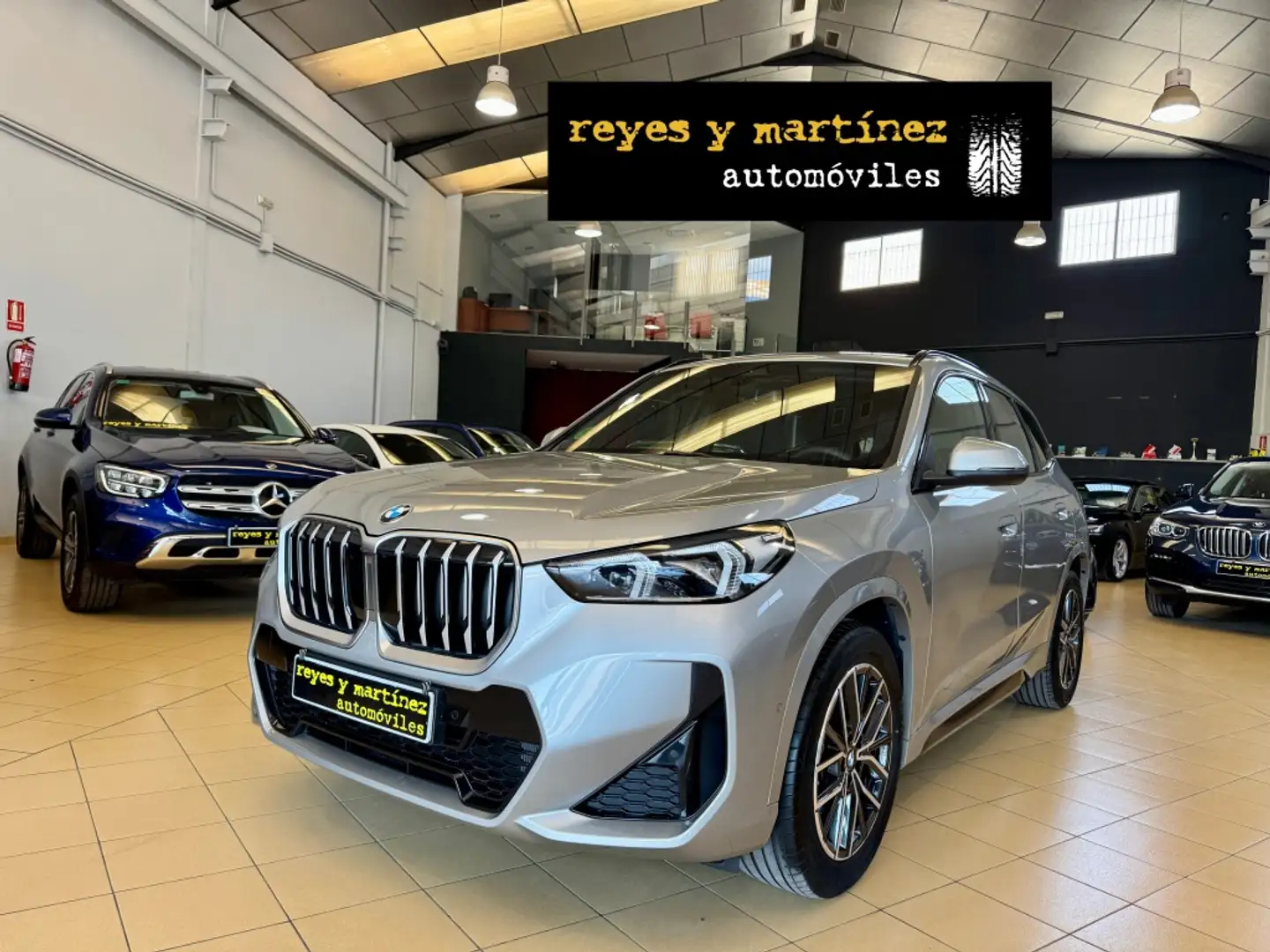 BMW X1 sDrive 18dA M Sport Gris - 1