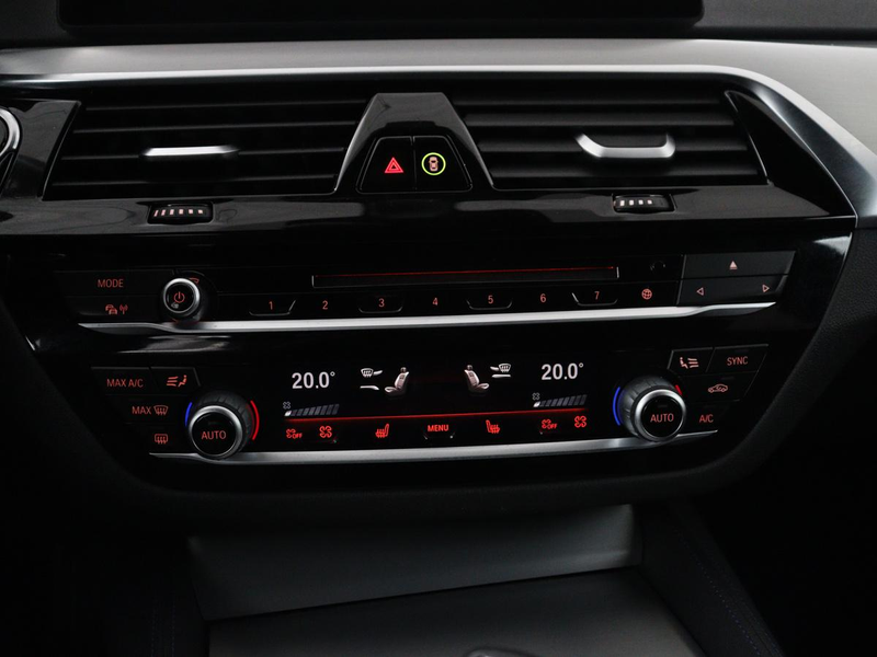 BMW 530 5-serie Touring 530i xDrive M-sport High Executive — photo 47