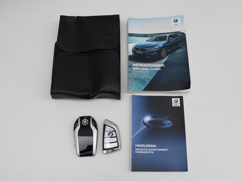 BMW 530 5-serie Touring 530i xDrive M-sport High Executive — photo 24