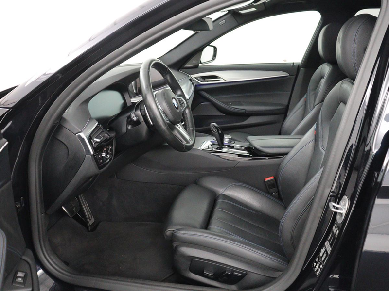 BMW 530 5-serie Touring 530i xDrive M-sport High Executive — photo 4