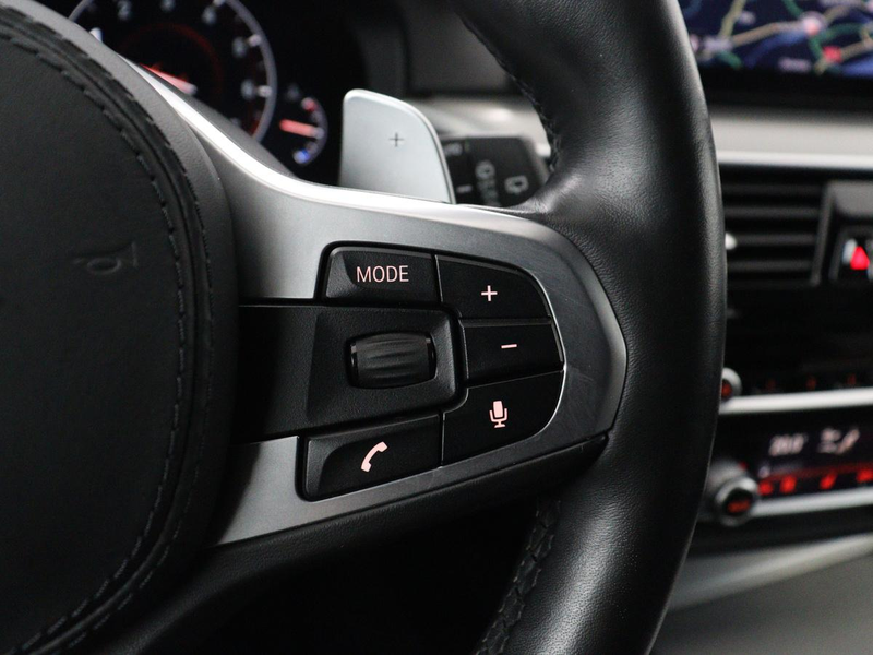 BMW 530 5-serie Touring 530i xDrive M-sport High Executive — photo 31