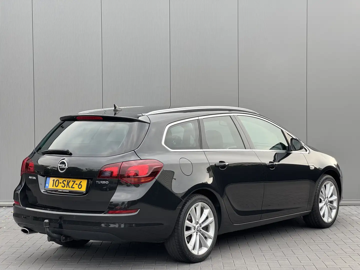 Opel Astra Sports Tourer 1.4 Turbo Sport | Leder | Navigatie Noir - 2
