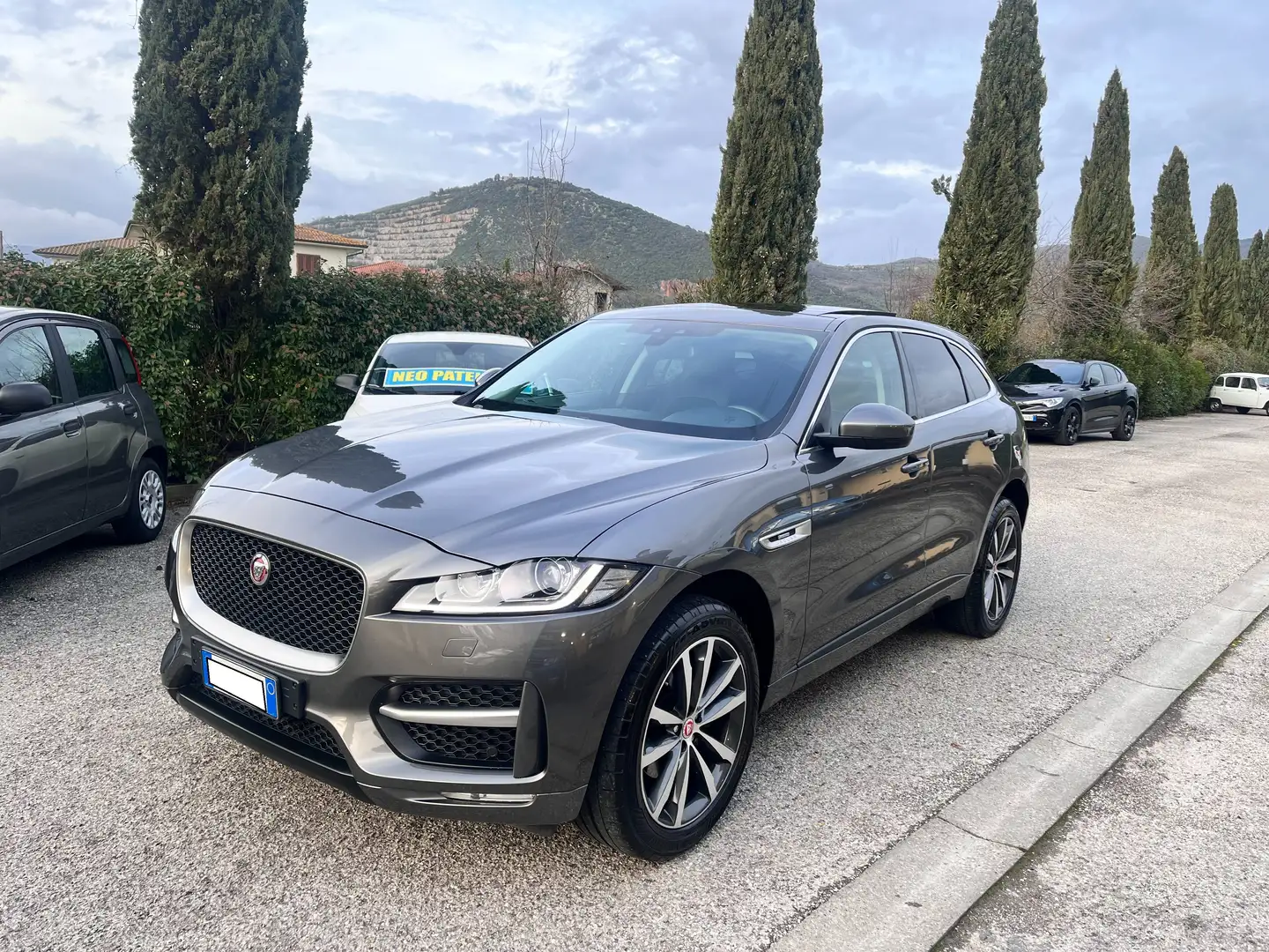 Jaguar F-Pace 2.0 D R-SPORT AWD CERCHI DA 20/TETTO APRIBILE Gris - 2