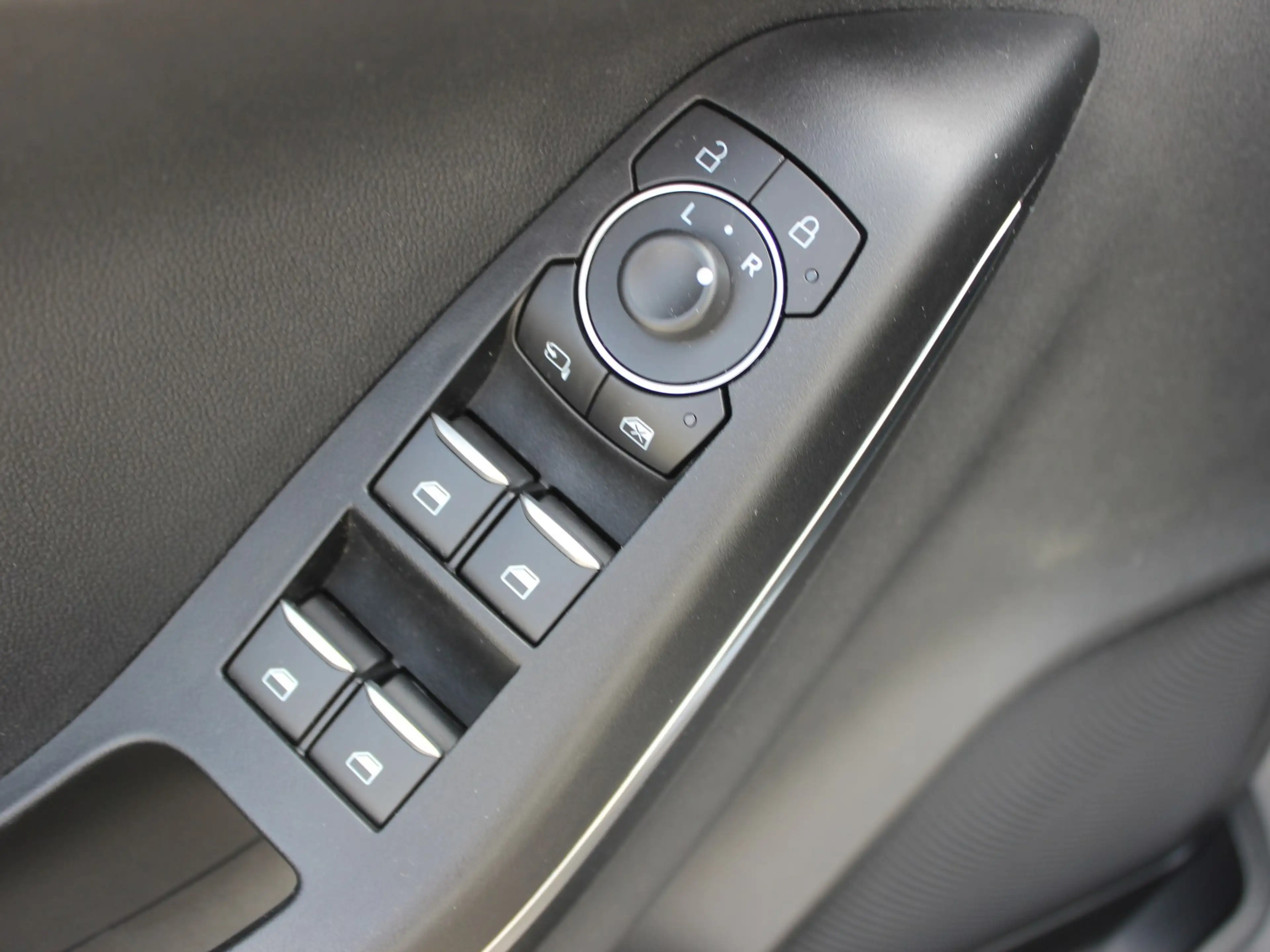 Ford Puma ST-Line X 1,0 EcoBoost Mild Hybrid — photo 15