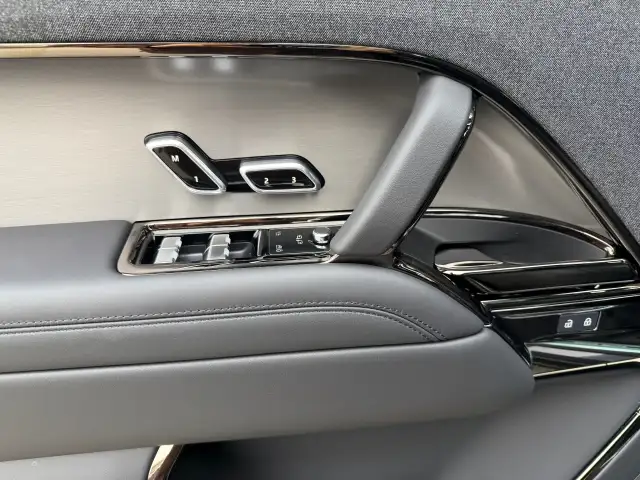 Land Rover Range Rover Sport P460e Dynamic SE Ansicht 11