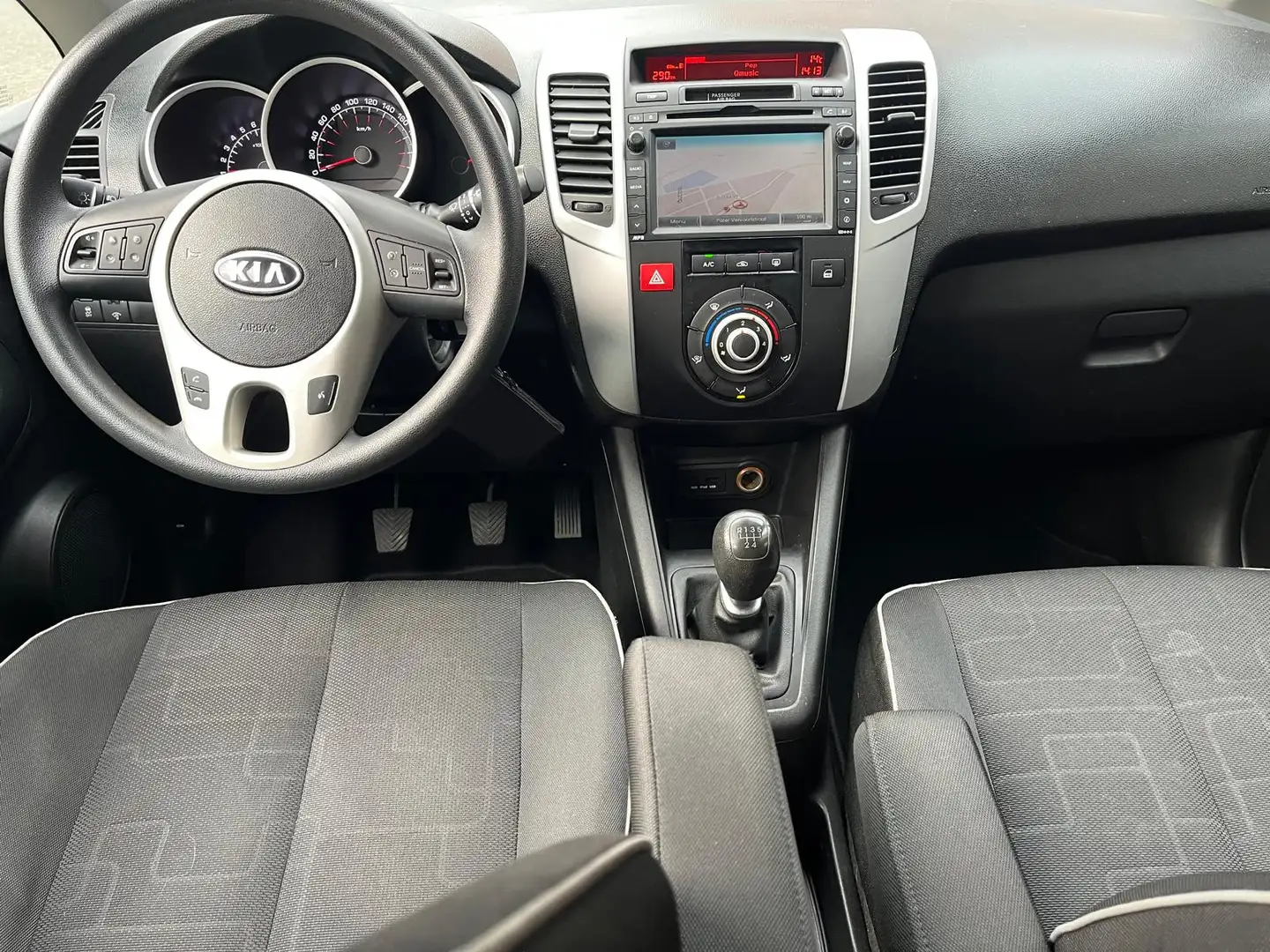 Kia Venga 1.4 CVVT Plus Pack Navigatie Trekhaak Gris - 2