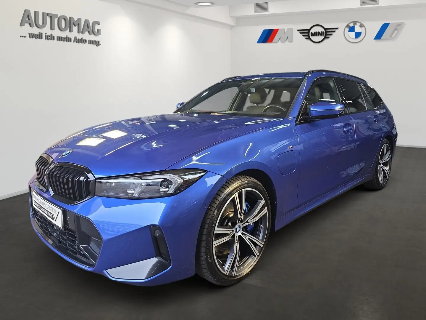 BMW 330 e Touring M-Sport-Pro*Pano*Drive Assist Prof*Park Blau - 1