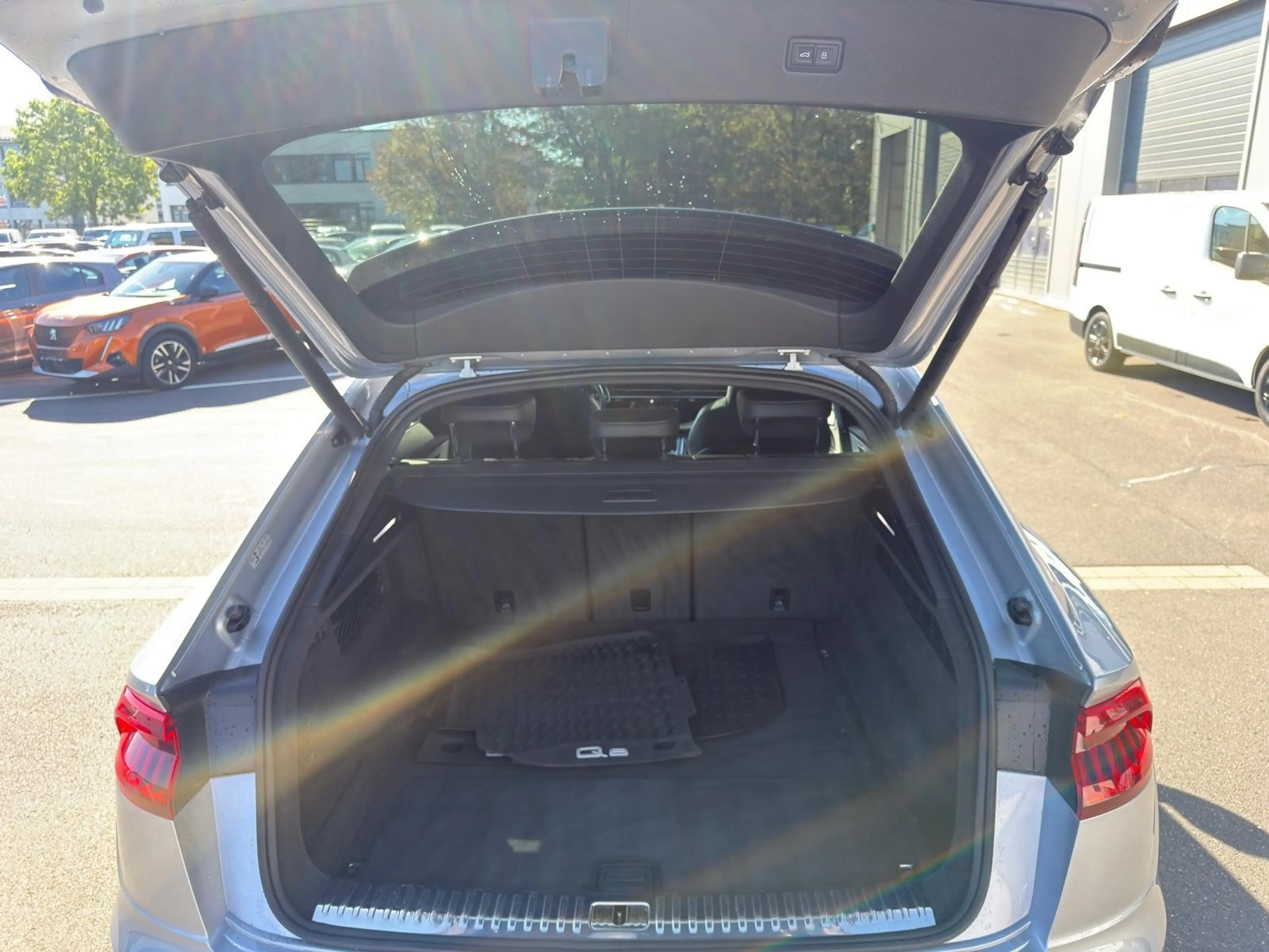 Audi SQ8 TDI Mild Hybrid 4.0*quattro*Pano*AHK*B&O* — photo 21