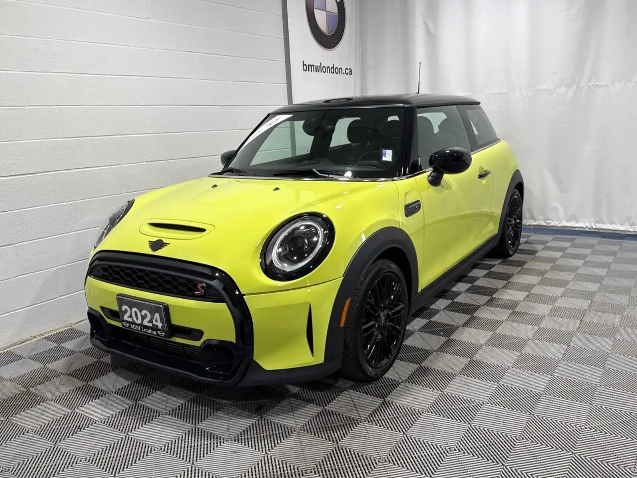 2024 MINI 3 Door