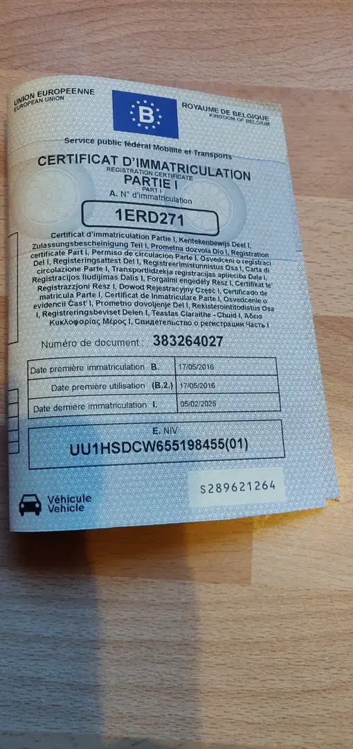 Dacia Duster 1.2 TCe 4x2 Prestige Grijs - 1