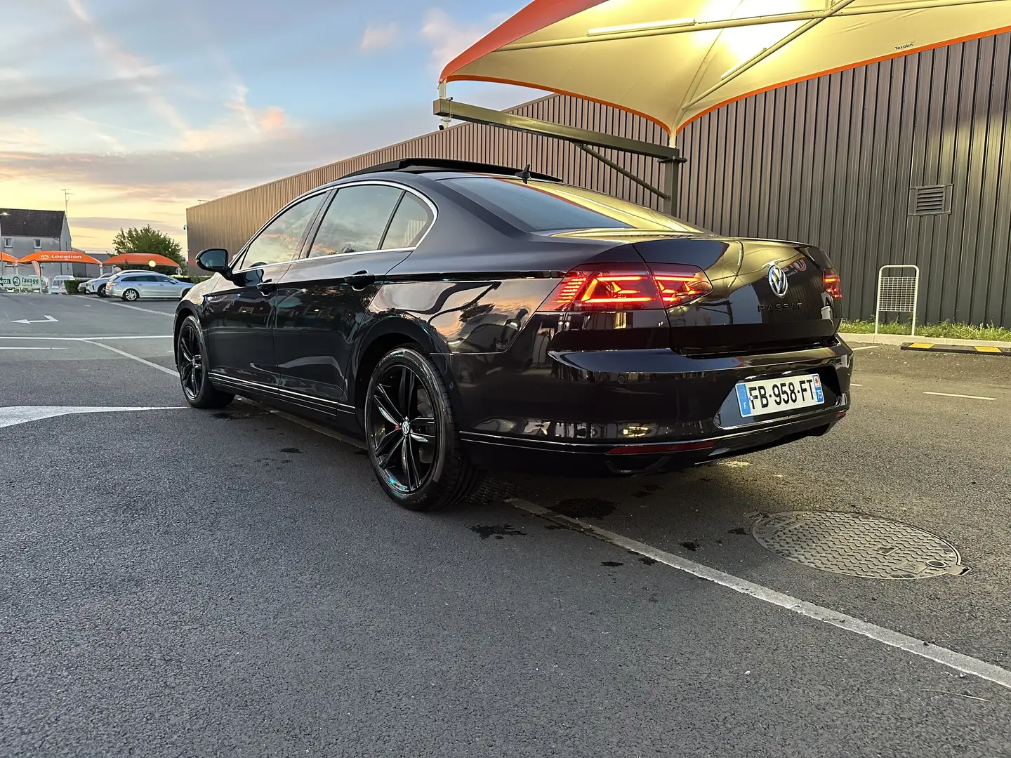 Volkswagen Passat 1.6 TDI 120 BMT DSG7 Carat - 1