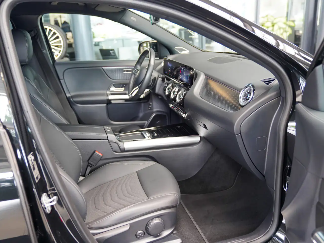 Mercedes-Benz EQA 350 4M AMG Vielspeiche Burmester 360° DISTRO, миниатюра 11