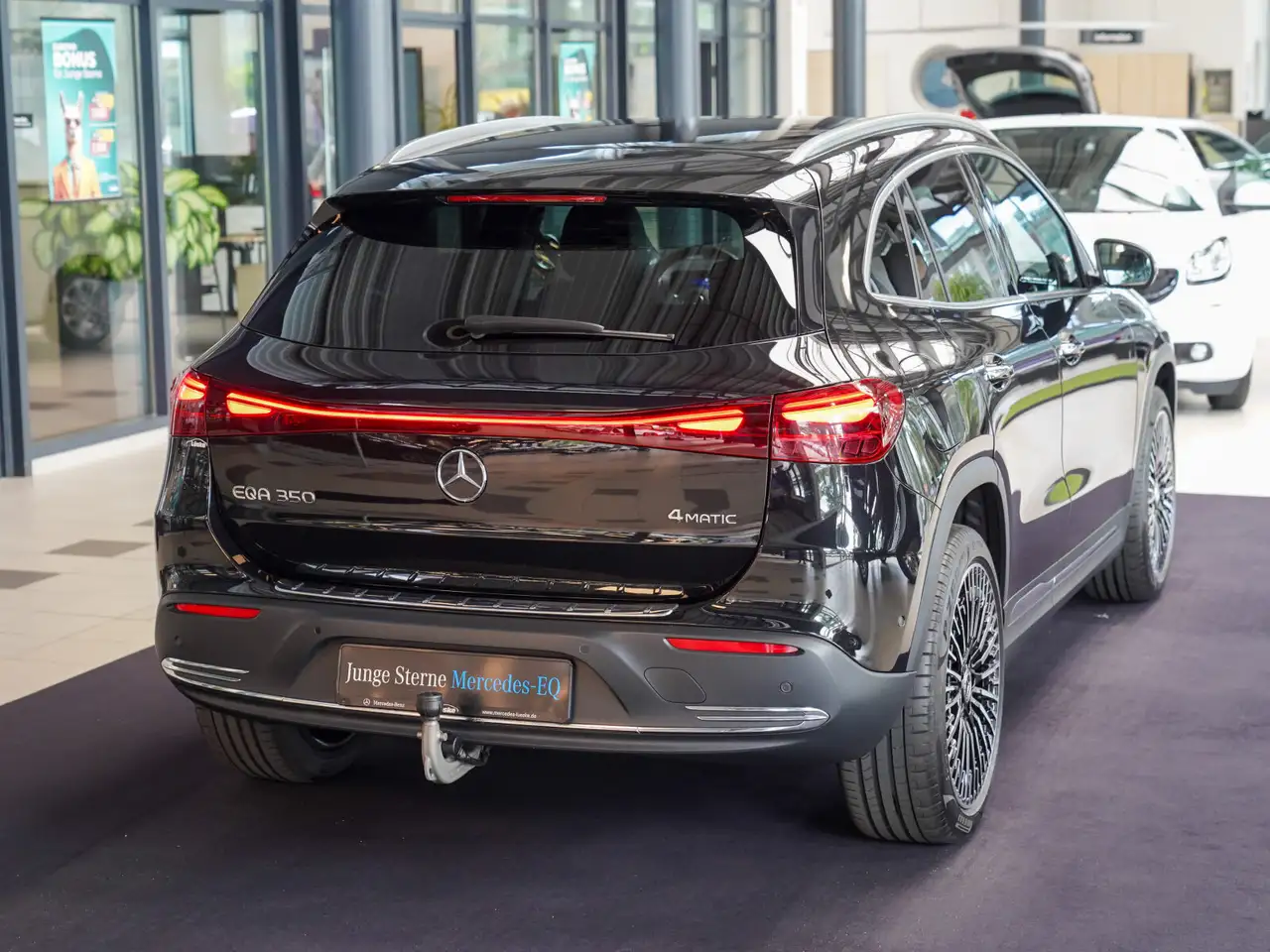 Mercedes-Benz EQA 350 4M AMG Vielspeiche Burmester 360° DISTRO, миниатюра 3