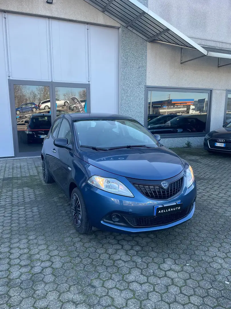 Lancia Ypsilon Ypsilon III 2021 1.0 firefly hybrid Silver Plus s Blau - 1