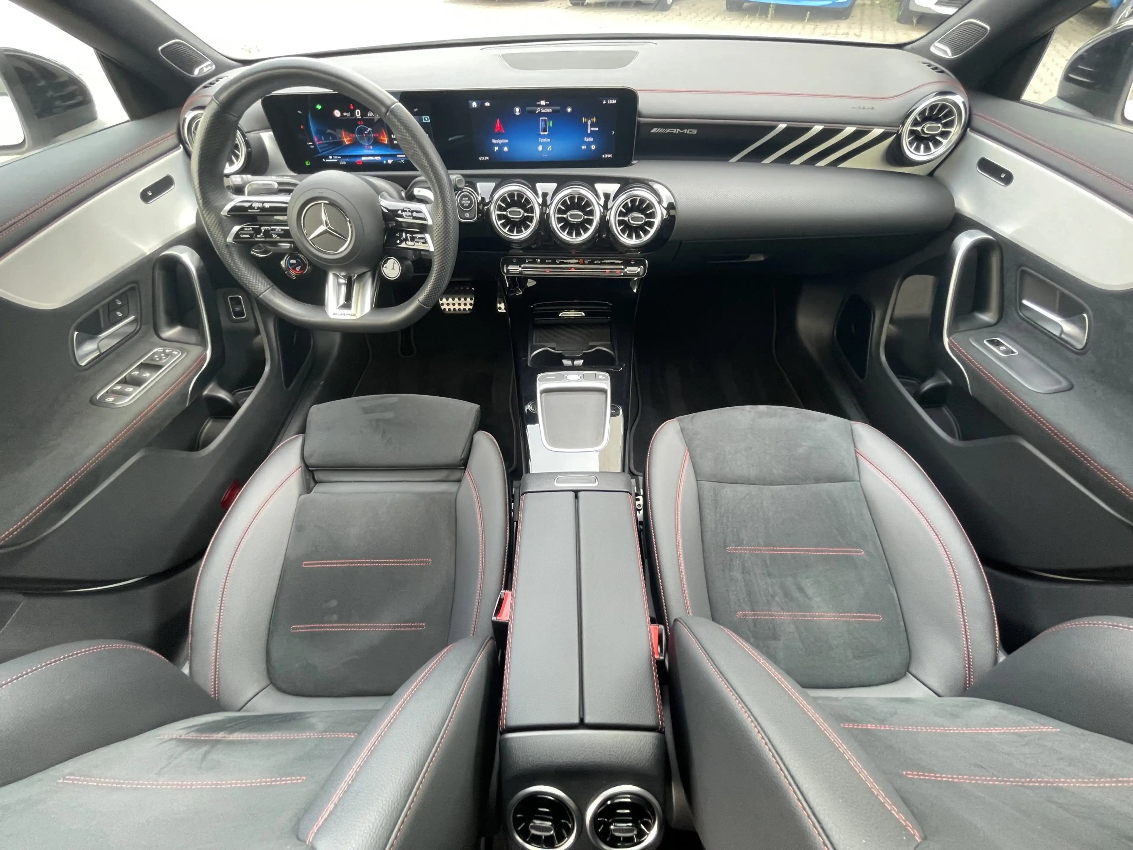 Mercedes-Benz CLA 35 AMG 4M Speedshift AMG Line Advanced Plus — photo 11