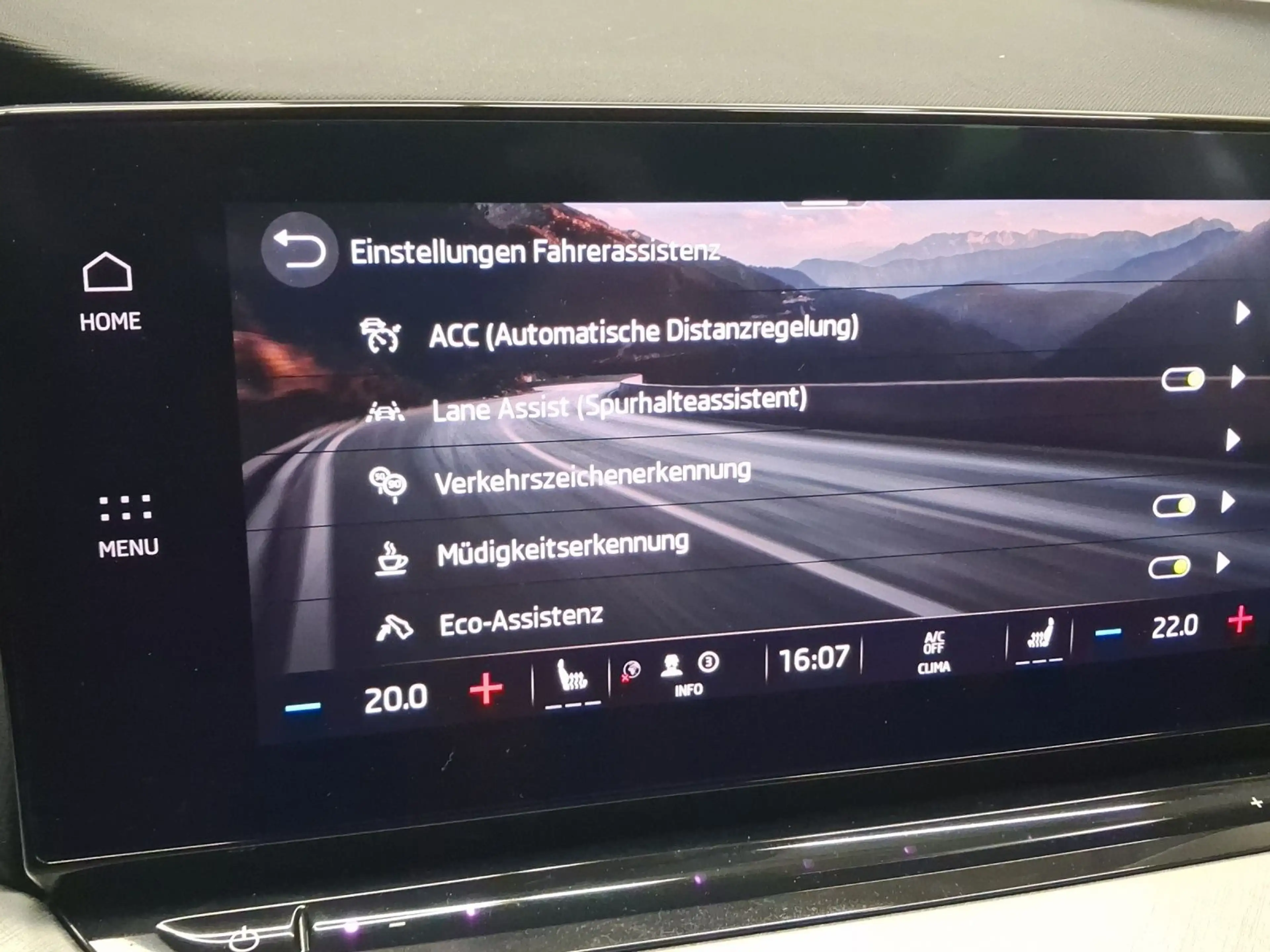Skoda Octavia Combi 2.0 TDI DSG TOUR LED NAVI AHK — photo 12