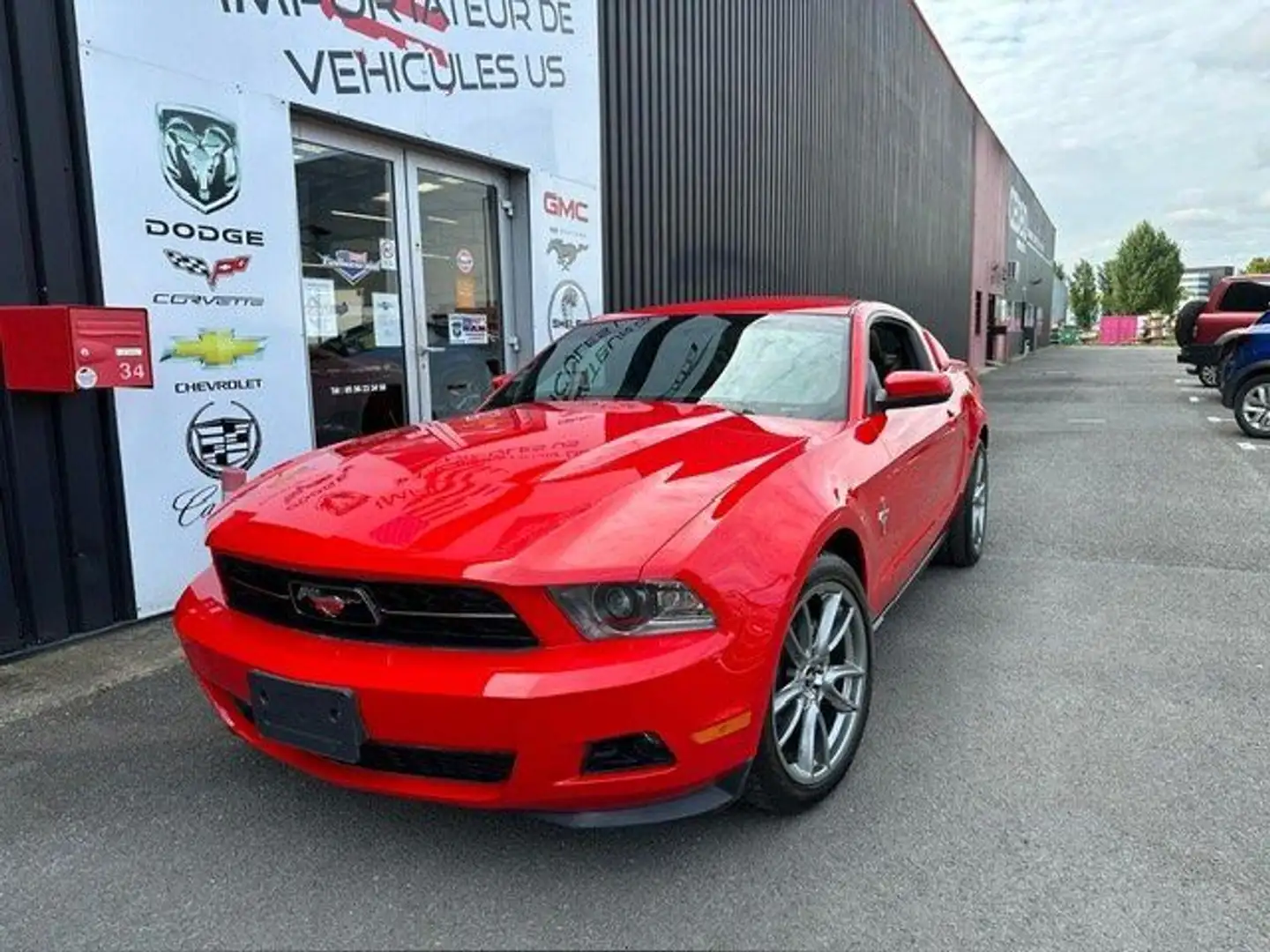 Ford Mustang Coupé V6 3,7L Auto 33700km Rot - 2