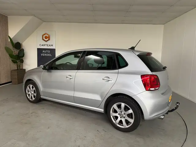 Volkswagen Polo view 2