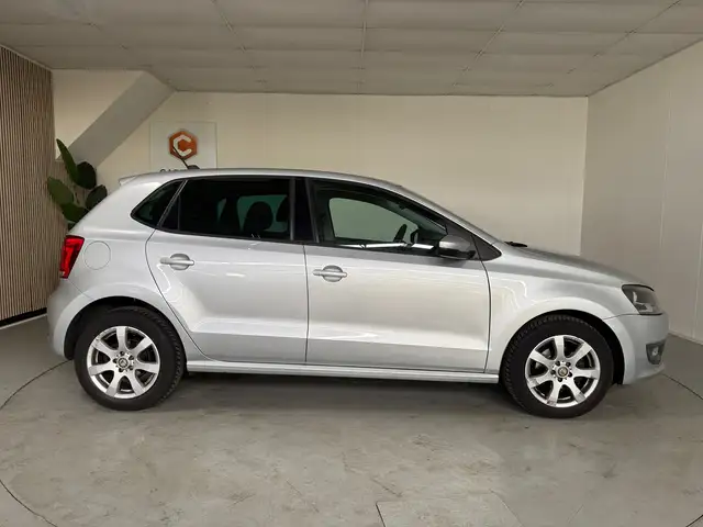 Volkswagen Polo view 8