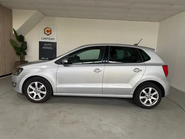 Volkswagen Polo view 5