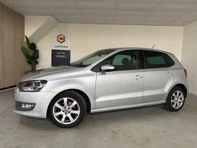 Volkswagen Polo view 4