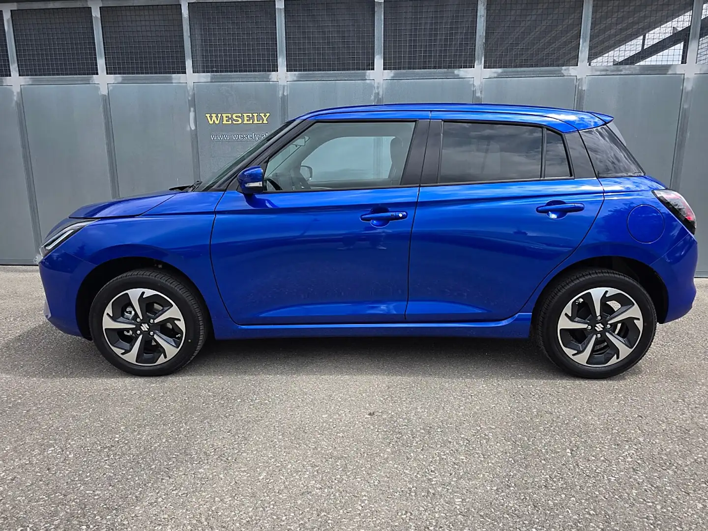 Suzuki Swift 1,2 Hybrid Shine 4 WD Blau - 2