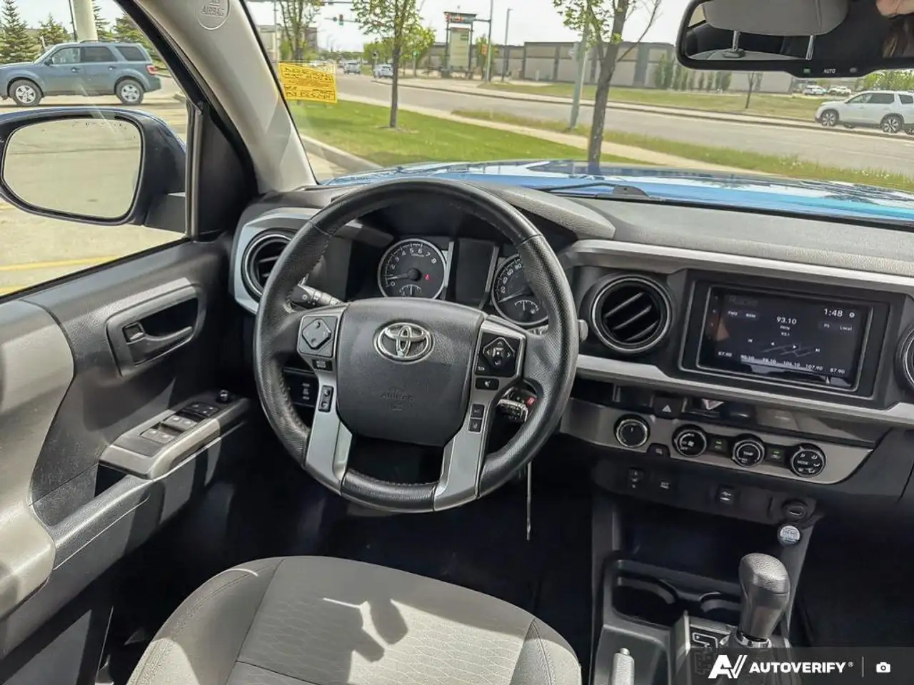Toyota Tacoma снимка Toyota Tacoma