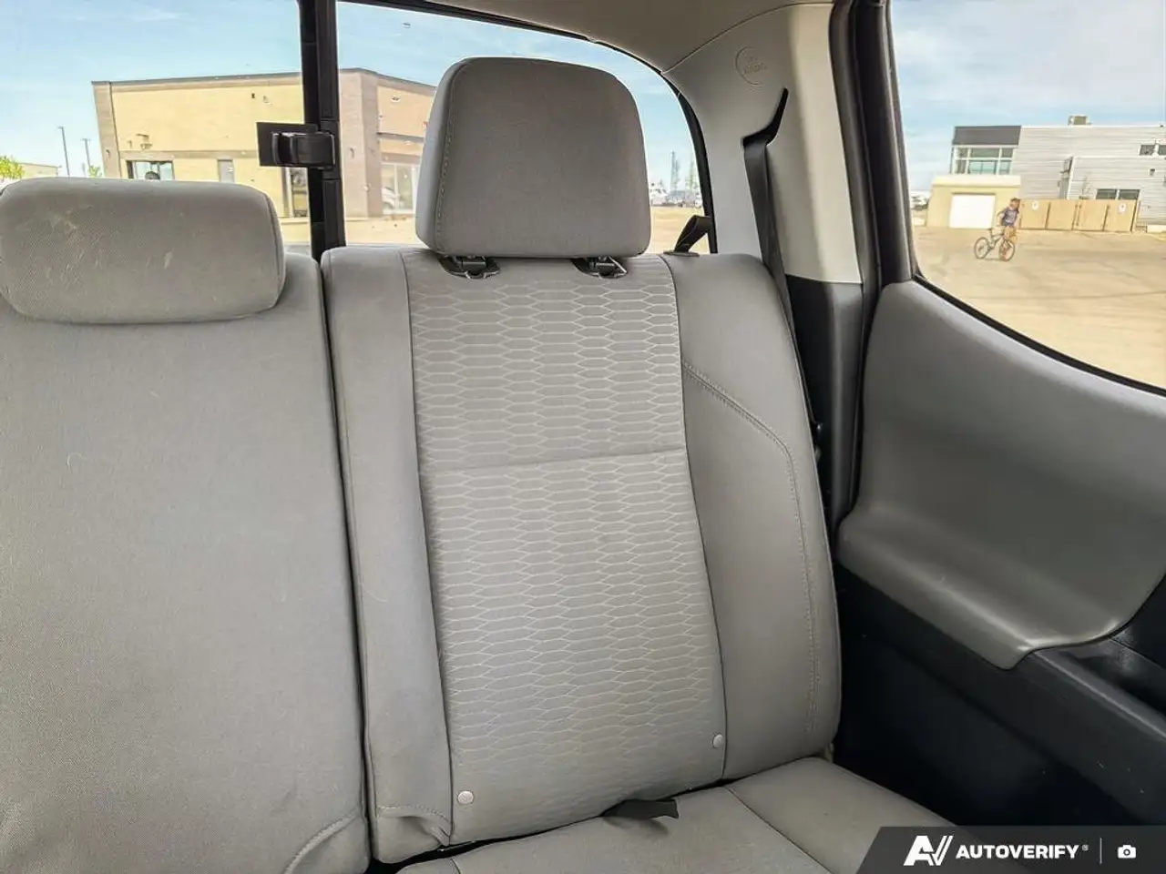 Toyota Tacoma снимка Toyota Tacoma