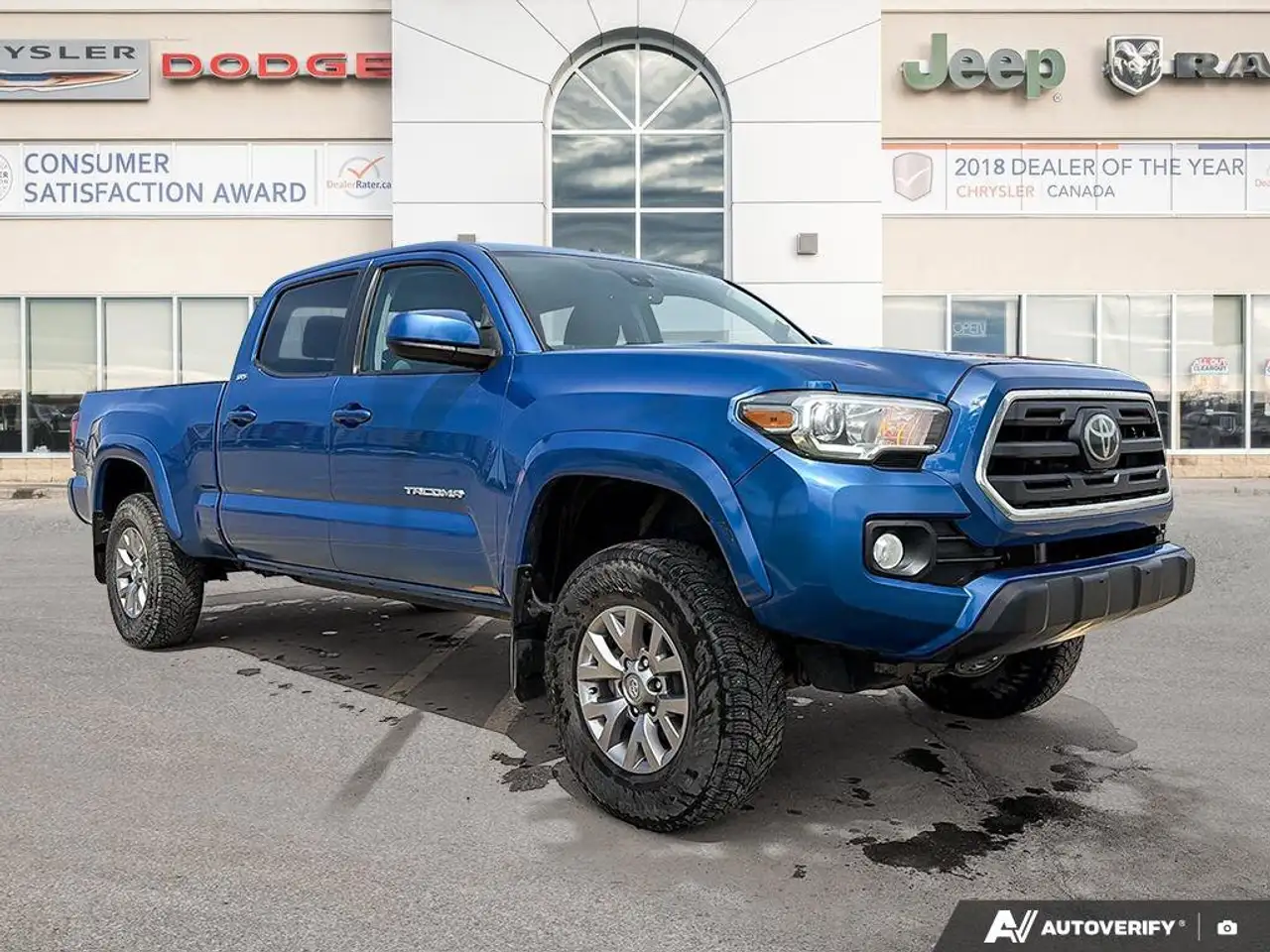 Toyota Tacoma снимка Toyota Tacoma