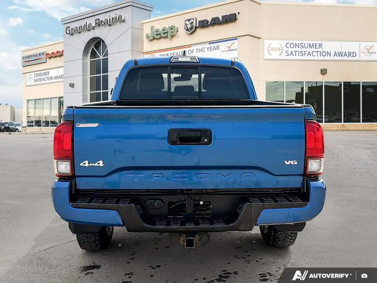 Toyota Tacoma снимка Toyota Tacoma
