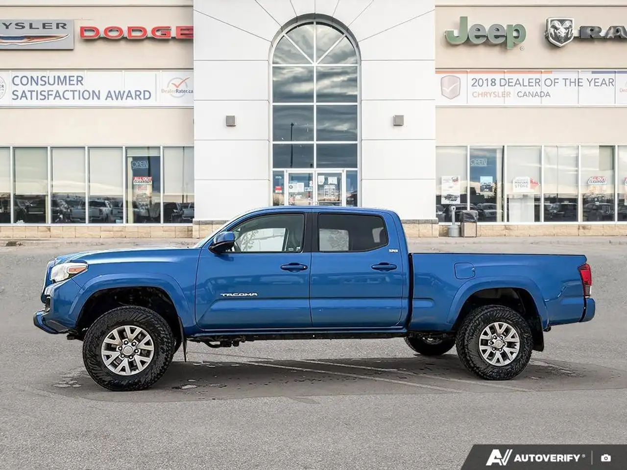 Toyota Tacoma снимка Toyota Tacoma