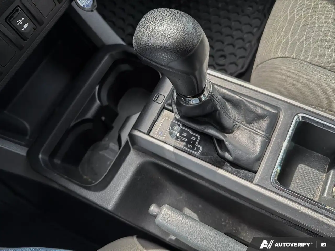 Toyota Tacoma снимка Toyota Tacoma