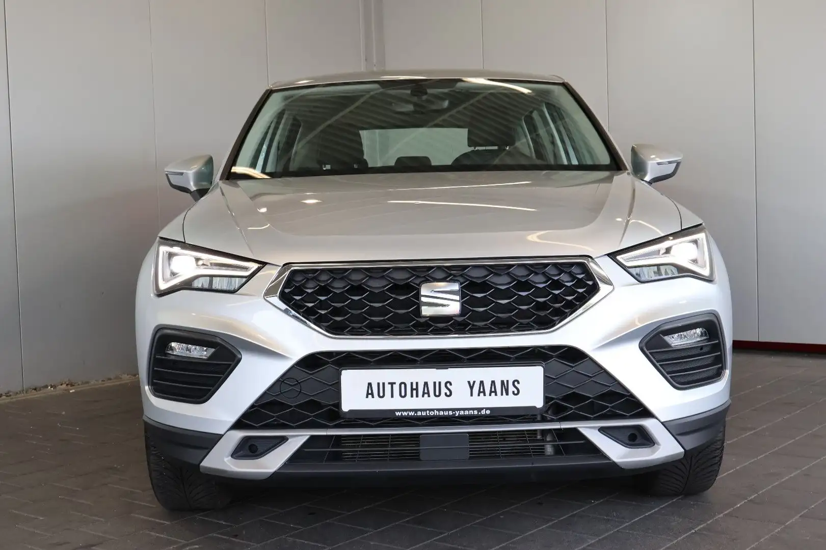 SEAT Ateca 1.5 TSI Style AID+CARPLAY+FRONT+LED+AHK Silber - 2