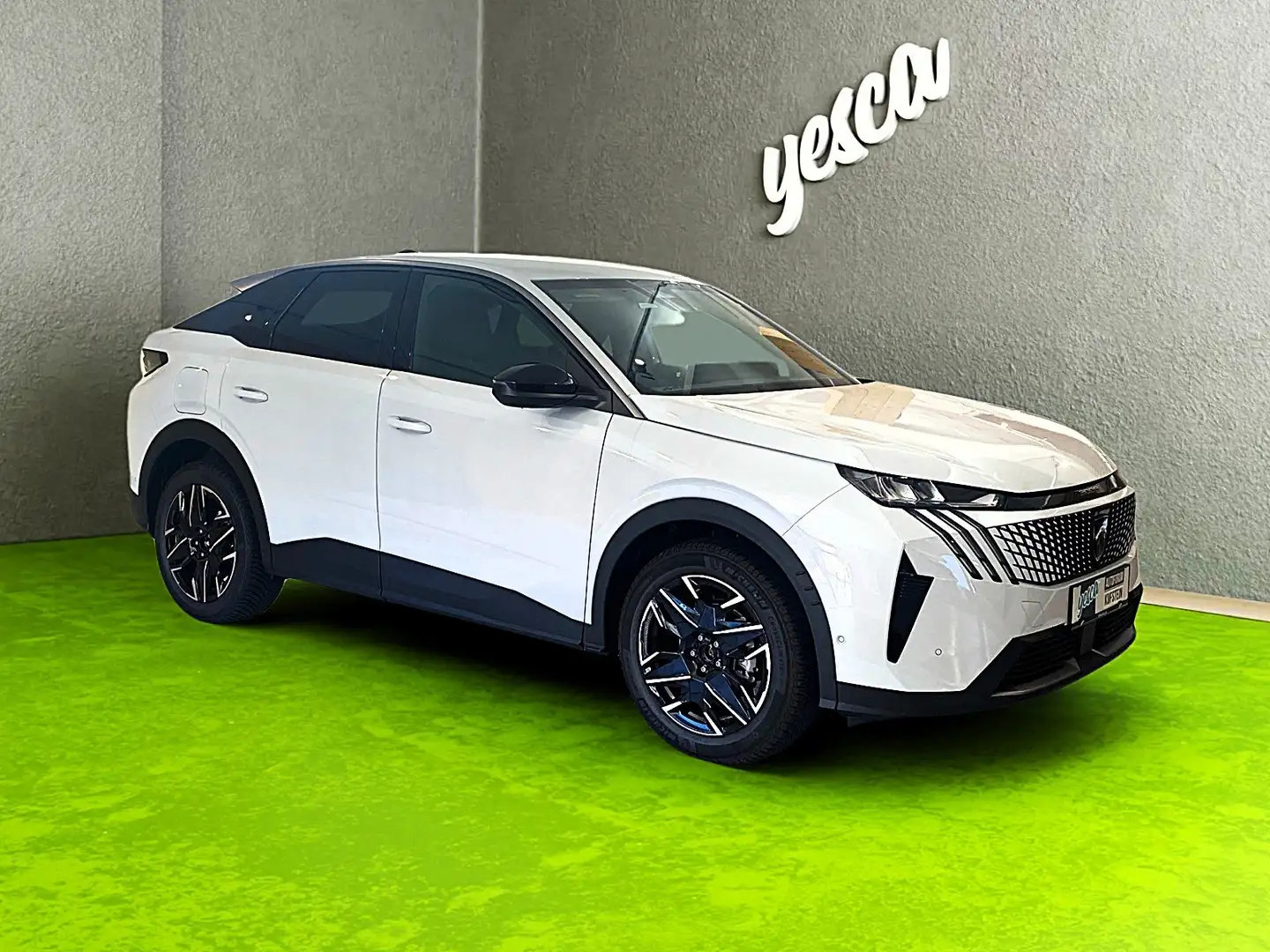 Peugeot 3008 Hybrid 145 Allure Weiß - 2