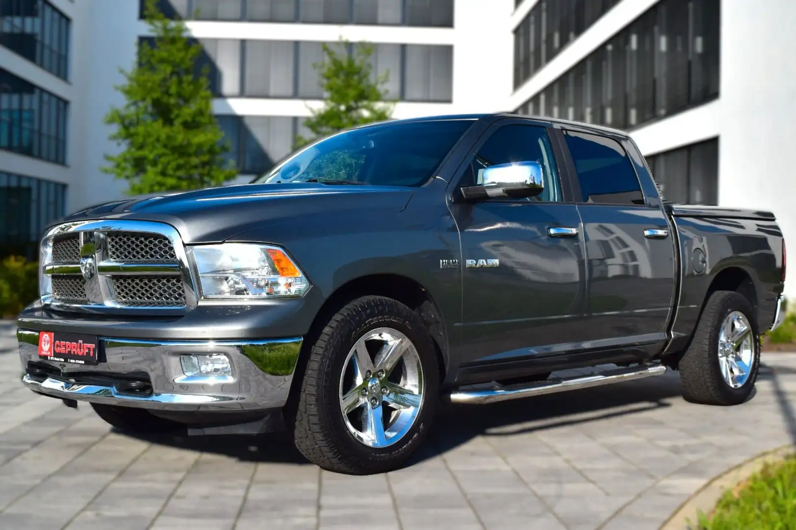 Dodge RAM Hemi 5.7, LPG Prins, Automatik, AHK, Voll, Gris - 1