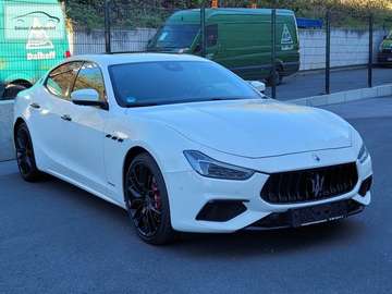 3,0 V6 D Leder+Schiebdach+360°+Carbon