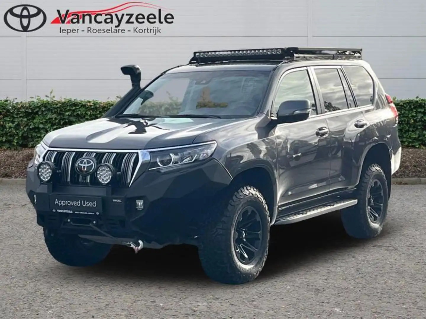 Toyota Land Cruiser Dynamic 66116 + BTW Gris - 1