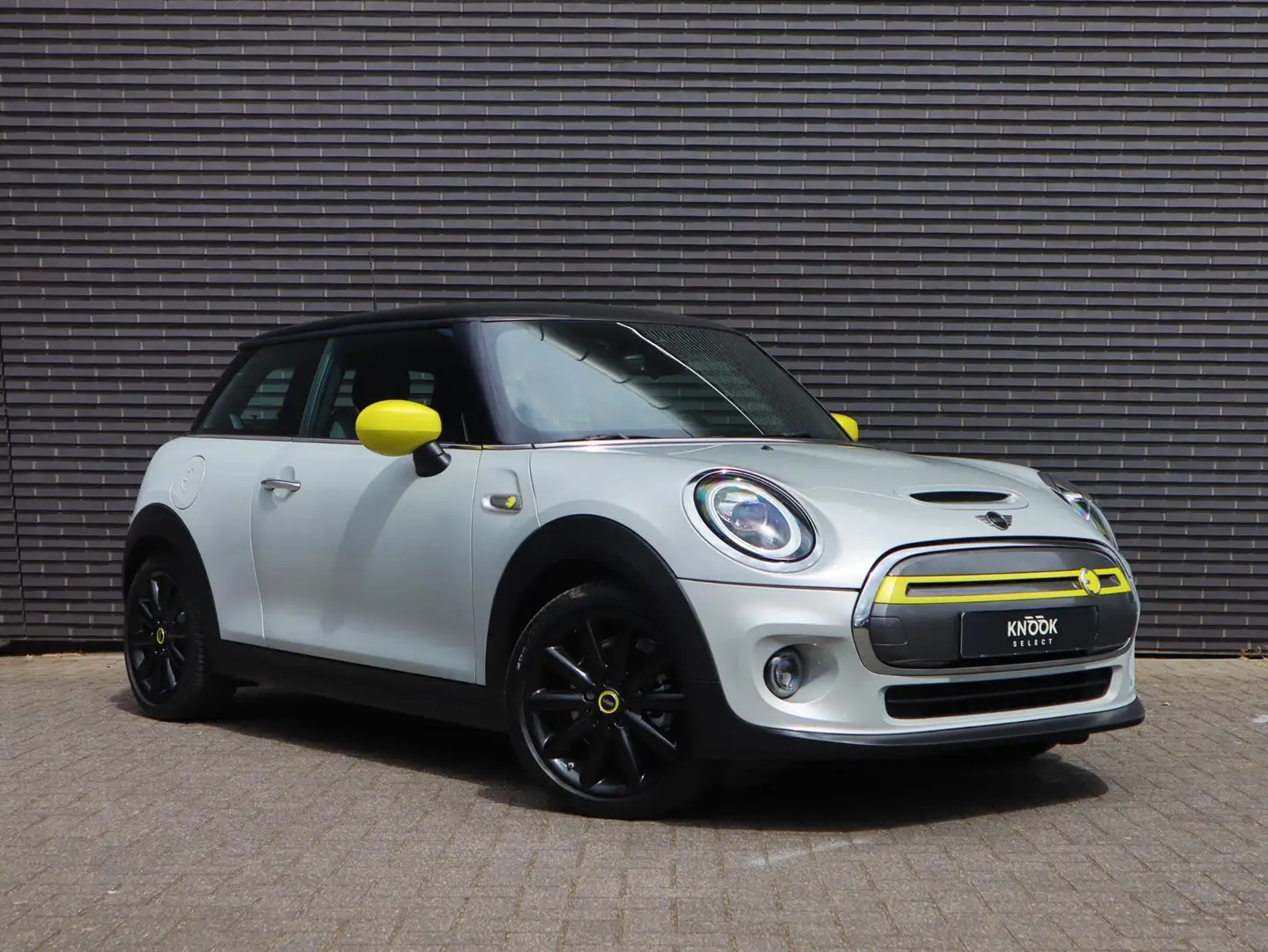 MINI Electric Essential 33 kWh Wit - 1
